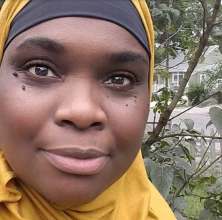 LW Author Pic_Yellow